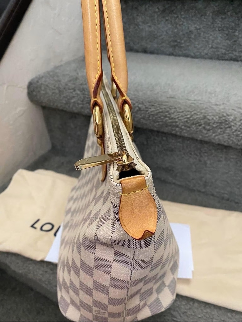 Louis Vuitton Saleya Damier Azur Tote in Cream and Tan Leather PM - Picture 5 of 16